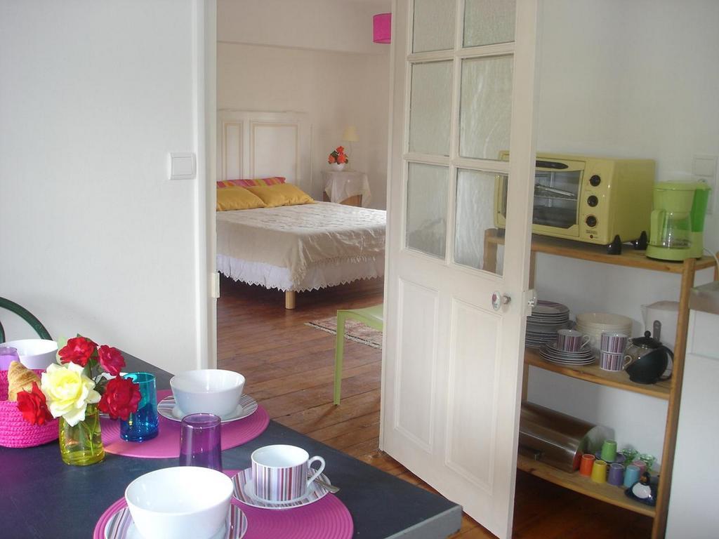 Les Longchamps Bed & Breakfast Neuillé Exterior foto