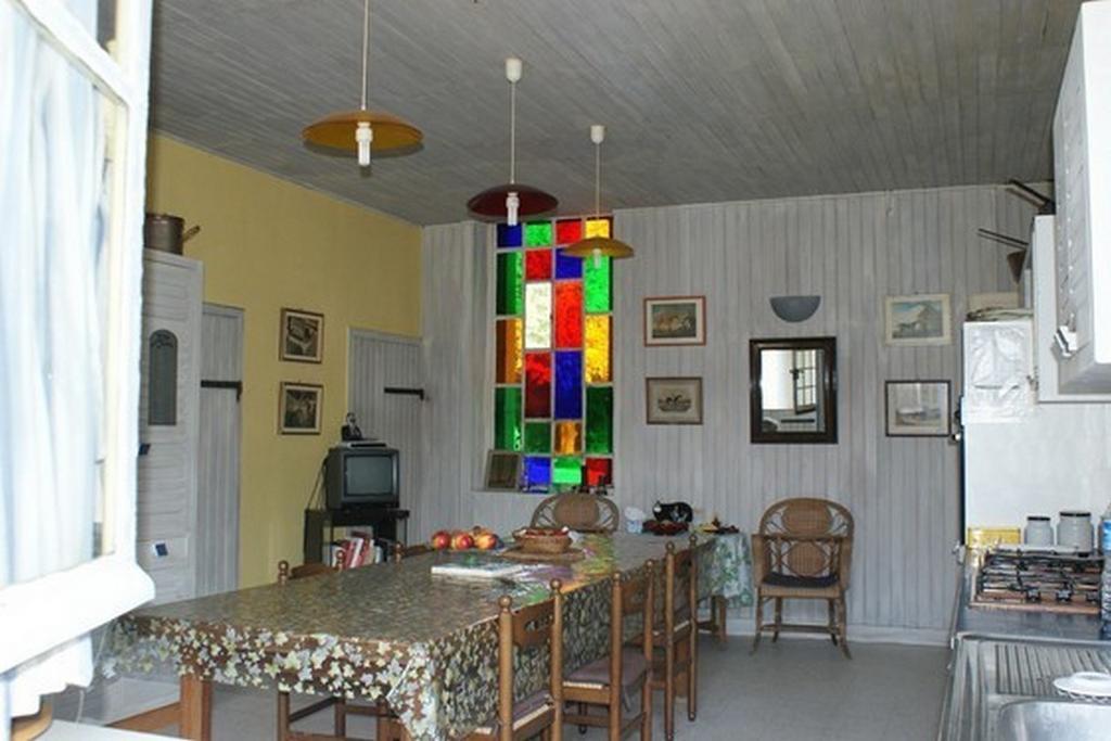 Les Longchamps Bed & Breakfast Neuillé Exterior foto
