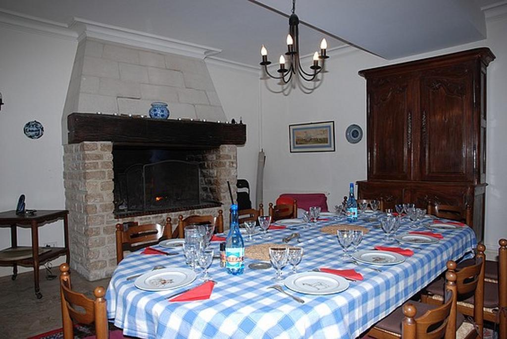 Les Longchamps Bed & Breakfast Neuillé Exterior foto