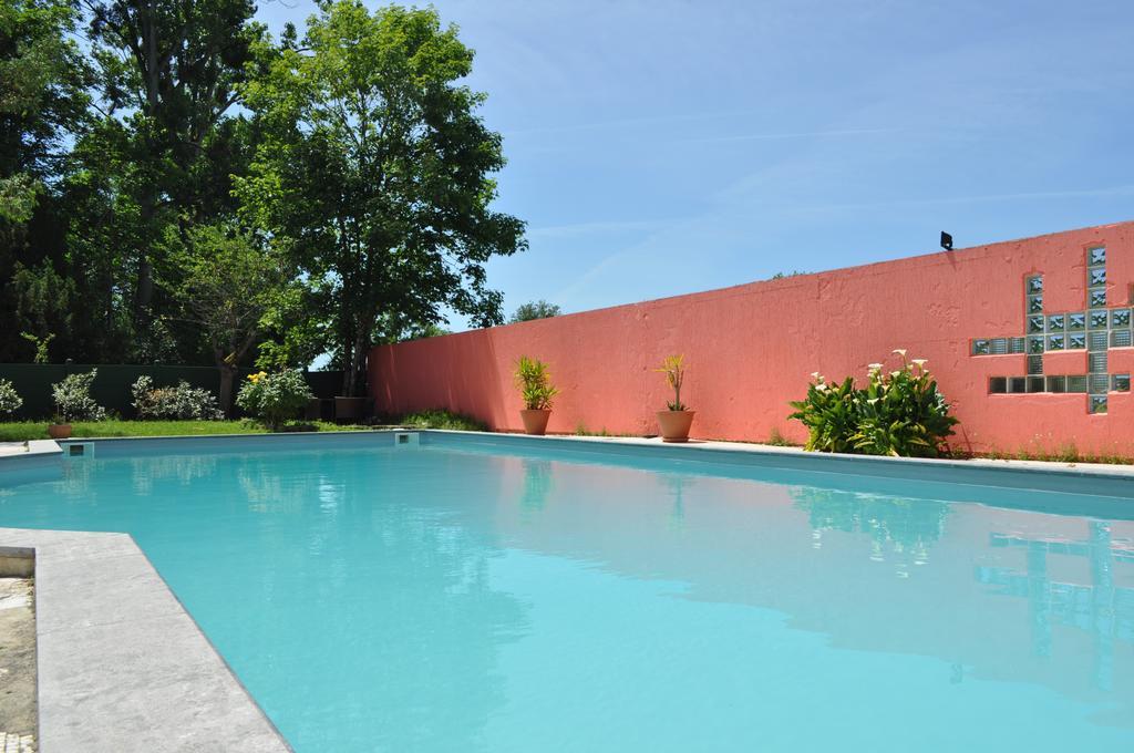 Les Longchamps Bed & Breakfast Neuillé Exterior foto